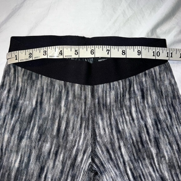 Nike Pro hyperwarm black and white graphic leggings check logo Size XS elastic - Picture 4 of 7